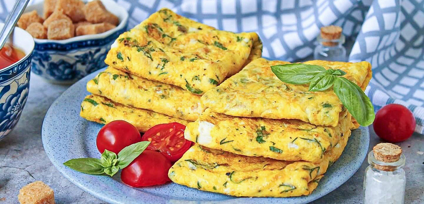 Яичные конвертики с ветчиной и сыром